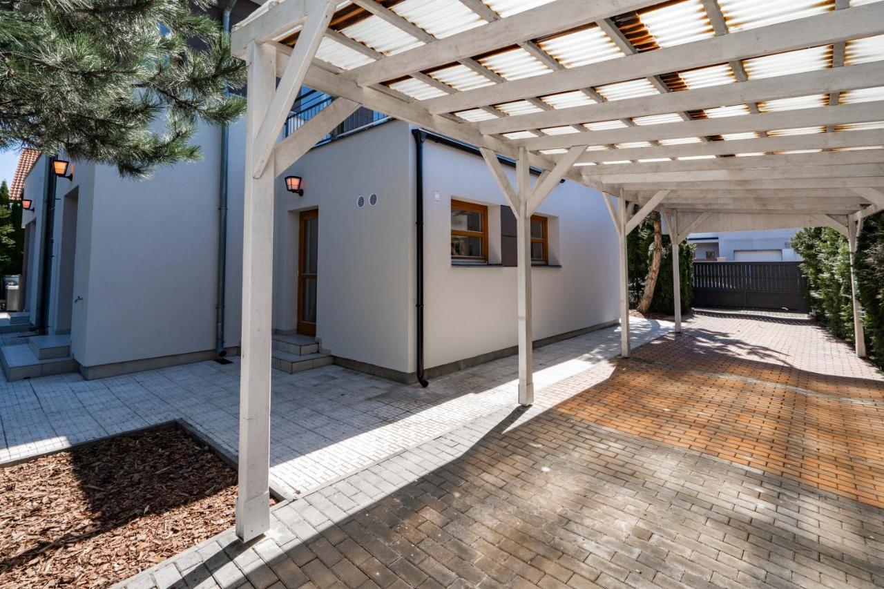 Serenity Prague Villa With Garden Jacuzzi Екстериор снимка