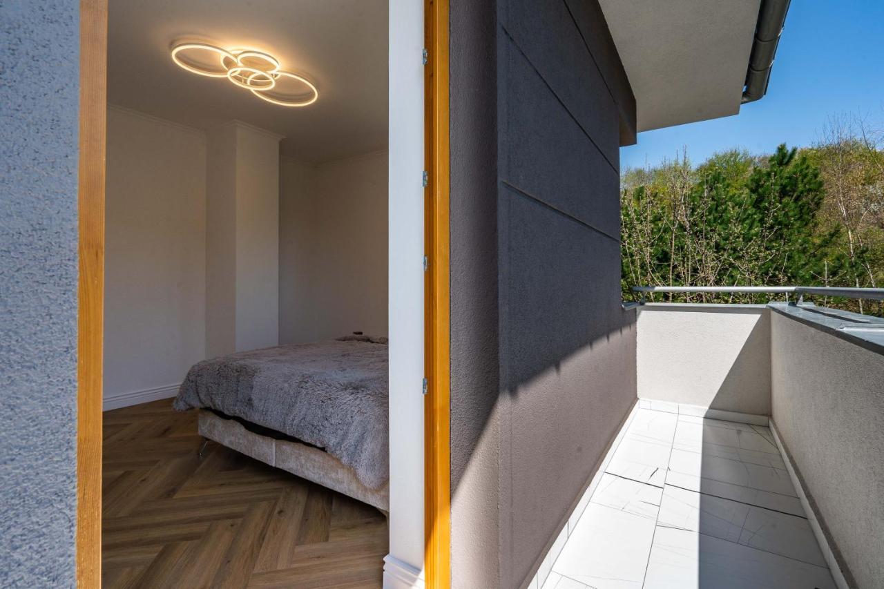Serenity Prague Villa With Garden Jacuzzi Екстериор снимка